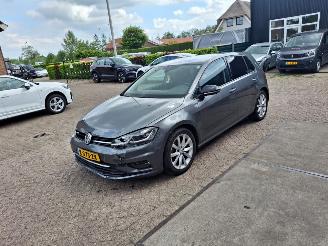 Unfallwagen Volkswagen Golf 1.5 tsi 110kw automaat navi 2019/12