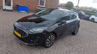 Voiture accidenté Ford Fiesta 1.0 hybrid titanium  92kw  navi 2022/11