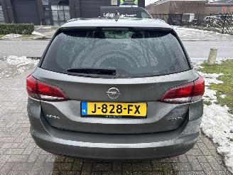 Opel Astra 1.4 TURBO BUSINESS EXCUTIVE LICHTE SCHADE! BOUWJAAR 2017 4750 picture 4