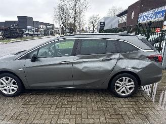 Opel Astra 1.4 TURBO BUSINESS EXCUTIVE LICHTE SCHADE! BOUWJAAR 2017 4750 picture 3