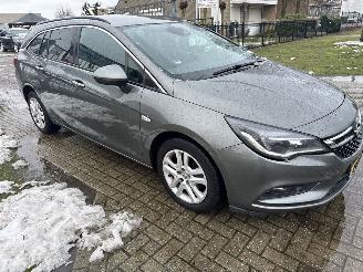 Opel Astra 1.4 TURBO BUSINESS EXCUTIVE LICHTE SCHADE! BOUWJAAR 2017 4750 picture 6