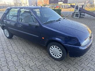 Ford Fiesta 1.3-16V FORZA 5 DEURS 74510 KM  VASTE PRIJS 699 EURO picture 4