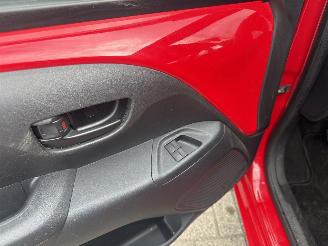 Peugeot 108 1.0 e-VTi ACTIVE 49310 KM LICHTE SCHADE! BOUWJAAR 2015 4300 EURO picture 6