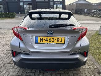 Toyota C-HR 1.8 HYBRID ADVENTURE RIJDBARE ZIJSCHADE! 2017  10950 EURO VAST picture 6
