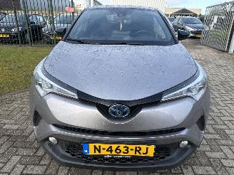 Toyota C-HR 1.8 HYBRID ADVENTURE RIJDBARE ZIJSCHADE! 2017  10950 EURO VAST picture 2