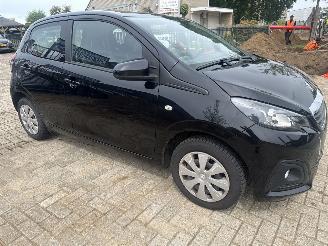 Peugeot 108 1.0e-VTI BLEU LION 74463 KM BOUWJAAR 2017 LICHTE SCHADE! 4600 picture 5