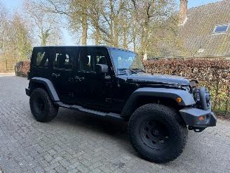 Schadeauto Jeep Wrangler UNLIMITED 3.6 Rubicon AUTO 2017/2