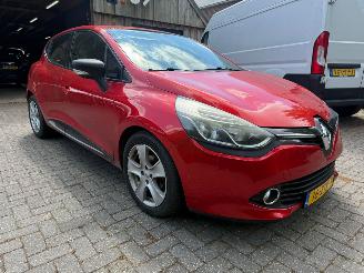uszkodzony samochody osobowe Renault Clio 1.5DCI AIRCO NAVI PDC 2013/2