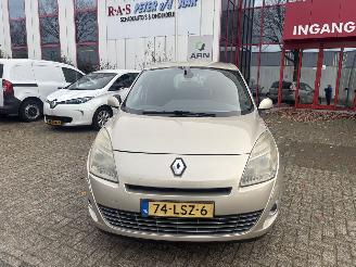 Avarii autoturisme Renault Mégane Scénic 2.0 16V automaat 2010/6