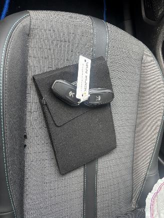 Peugeot 2008 E-2008 50 KWH ALLURE PACK picture 16