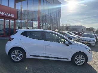 Renault Clio 1.0 TCe Zen MOTORSCHADE picture 6