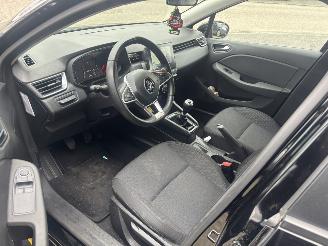 Renault Clio 1.0 TCe 90 Equilibre picture 9