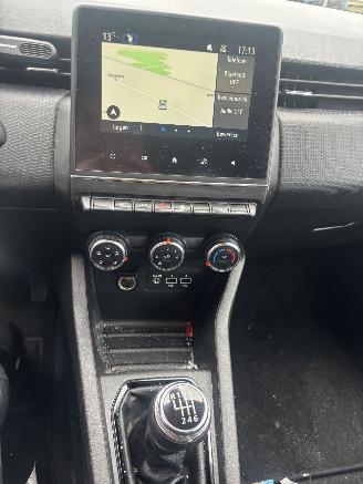 Renault Clio 1.0 TCe 90 Equilibre picture 14