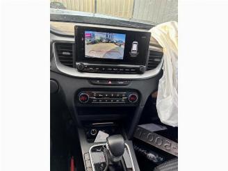 Kia Cee d Ceed Sportswagon (CDF), Combi 5-drs, 2018 1.0i T-GDi 12V 120 Eco-Dynamics+ picture 11