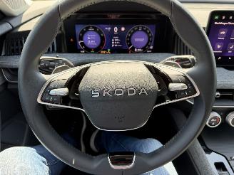 Skoda Superb Kombi 1.5 MHEV Automaat picture 35