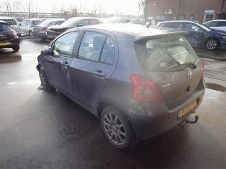 Toyota Yaris Yaris II (P9), Hatchback, 2005 / 2014 1.3 16V VVT-i picture 6