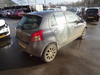 Toyota Yaris Yaris II (P9), Hatchback, 2005 / 2014 1.3 16V VVT-i picture 4