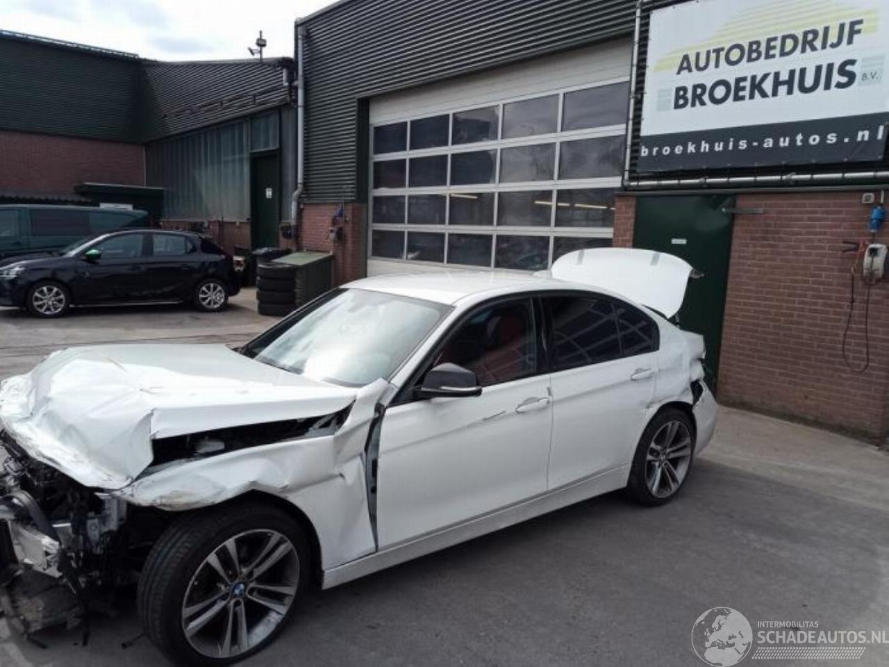 BMW 3-serie 3 serie (F30), Sedan, 2011 / 2018 320i 2.0 16V