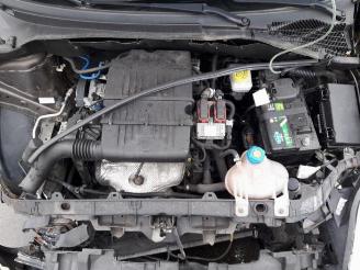 Fiat Grande Punto Grande Punto (199), Hatchback, 2005 1.4 picture 10