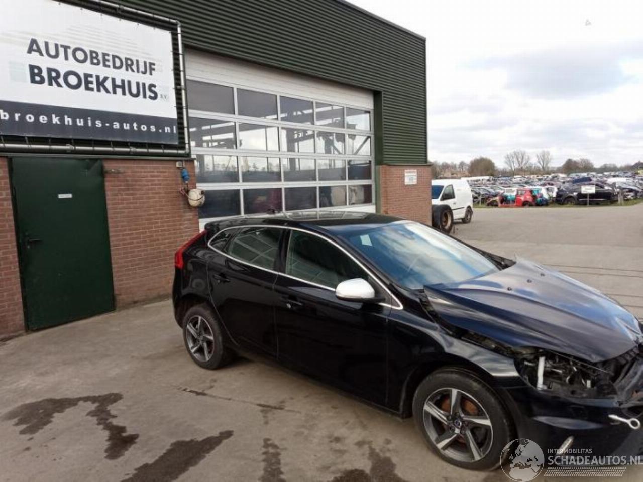 Volvo V-40 V40 (MV), Hatchback 5-drs, 2012 / 2019 2.0 D2 16V