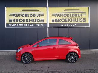 Opel Corsa 1.6-16V T Color Edition GSI picture 2