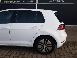 Volkswagen e-Golf e-Golf picture 9