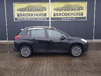 Peugeot 2008 1.2 VTi Active Pack Premium Automatic picture 4