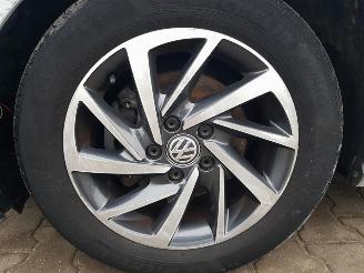 Volkswagen Golf 1.6 TDI Comfortline SOUND-Edition picture 23