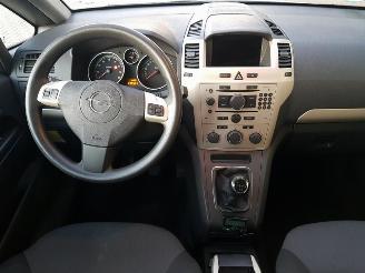 Opel Zafira 1.8 Temptation picture 12