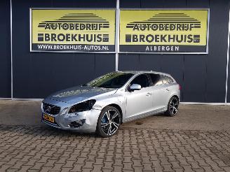 škoda osobní automobily Volvo V-60 2.4 D6 AWD Plug-In Hybrid Pure Limited 2013/2
