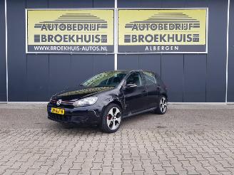 krockskadad bil auto Volkswagen Golf 1.6 Comfortline 2009/1