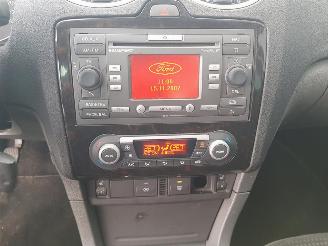 Ford Focus Wagon 1.6-16V Ghia picture 17