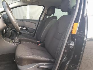 Renault Clio Estate 0.9 TCe Night&Day picture 10