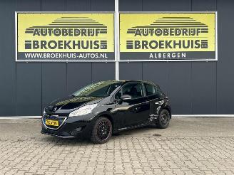 Schadeauto Peugeot 208 1.0 VTi Access 2014/11
