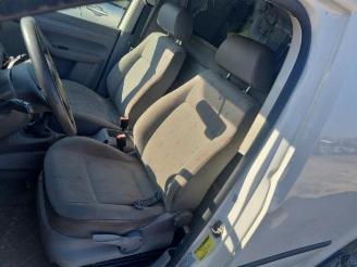 Volkswagen Caddy Caddy III (2KA,2KH,2CA,2CH), Van, 2004 / 2015 2.0 SDI picture 16