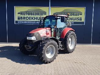 Schade machine Case  IH FARMALL 105U 2013/6
