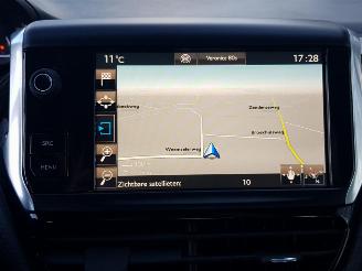 Peugeot 2008 1.2 PureTech Blue Lion picture 22