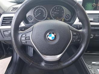 BMW 3-serie 320i Executive picture 19