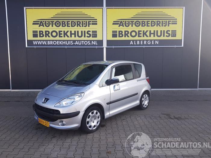 Peugeot 1007 1007 (KM), Hatchback 3-drs, 2004 / 2011 1.4