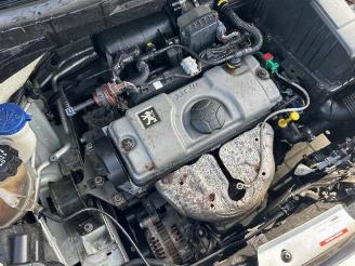 Peugeot 1007 1007 (KM), Hatchback 3-drs, 2004 / 2011 1.4 picture 35