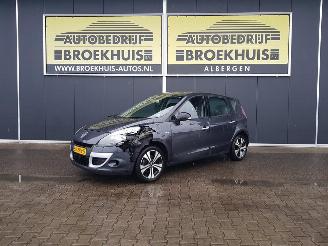 Schadeauto Renault Scenic 2.0 Bose Automatic 2011/5