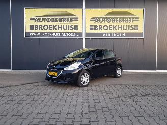 Voiture accidenté Peugeot 208 1.0 PureTech Access 2015/1