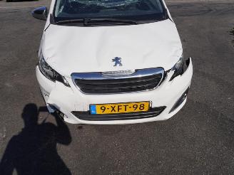 Peugeot 108 1.0 12v Allure TOP! picture 8