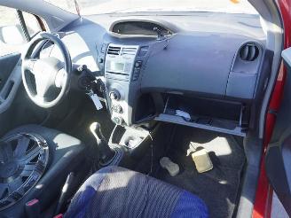 Toyota Yaris 1.3 picture 5