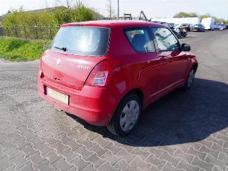 Coche siniestrado Suzuki Swift 1.3 2008/8