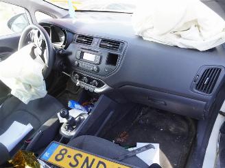 Kia Rio 1.2 picture 5