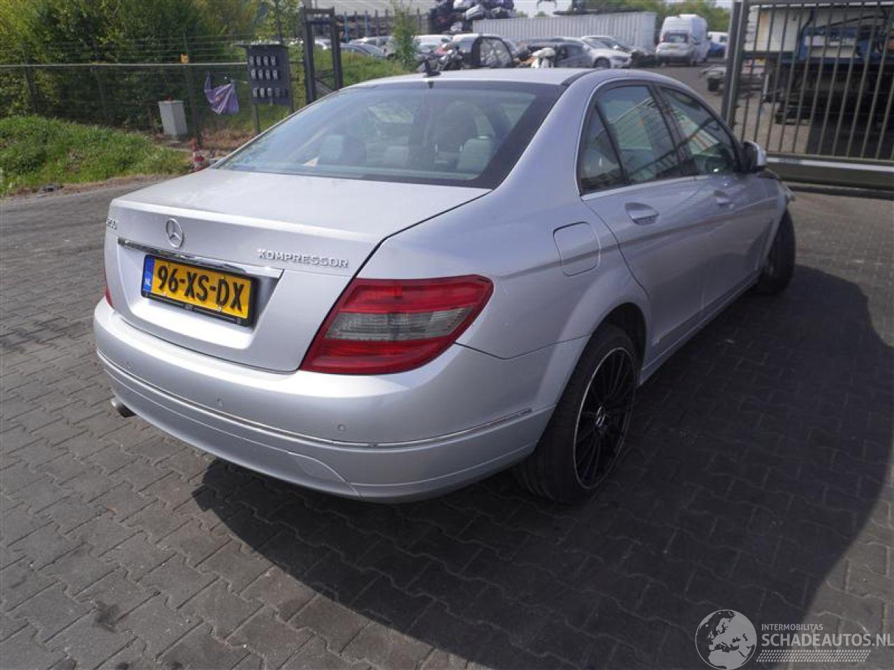 Mercedes C-klasse 200k