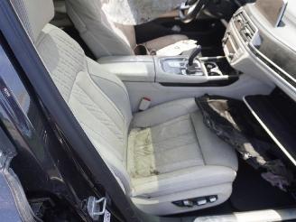 BMW 7-serie 740D picture 8