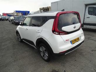Kia Soul 64 KwH picture 2