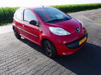 Peugeot 107 1.0 12v picture 4